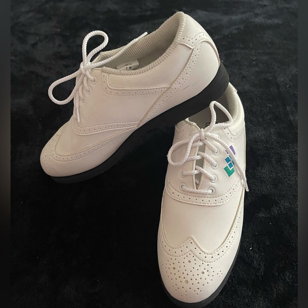 Foot-Joy Green-Joys white leather golf shoes with‎ spikes, size 7